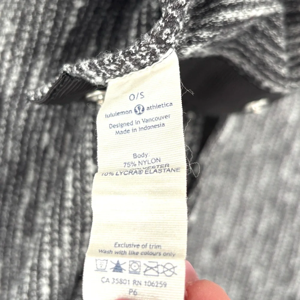 Lululemon Vinyasa Wrap Scarf Black White Space Dye Snap Button One Size O/S